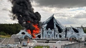 Escenario Tomorrowland 2025 tras incendio